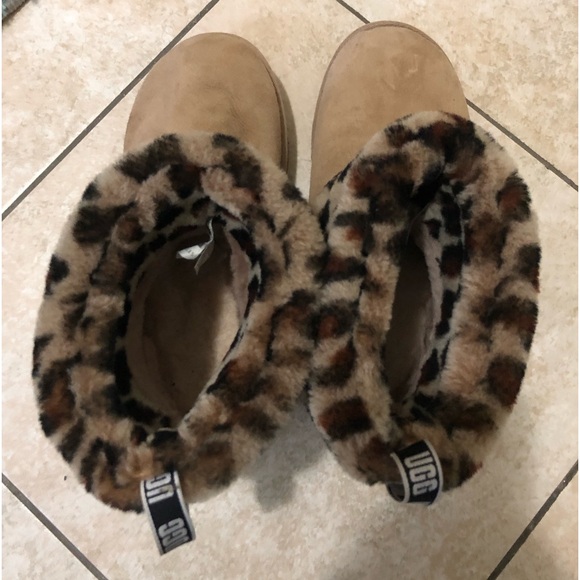 UGG Boots - Picture 4 of 7